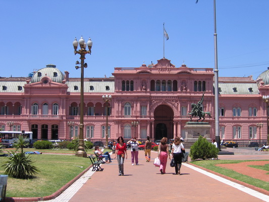 25. 11. 2005 13:24:07: Argentina 2005 - Boenos Aires - prezidentský palác