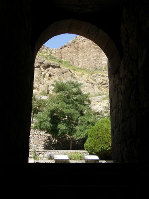 16. 9. 2010 15:08:58: Arménie 2010 - klášter Geghard (Vláďa)