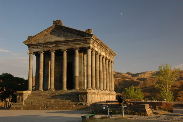 16. 9. 2010 20:20:53: Arménie 2010 - chrám Garni (Králík)