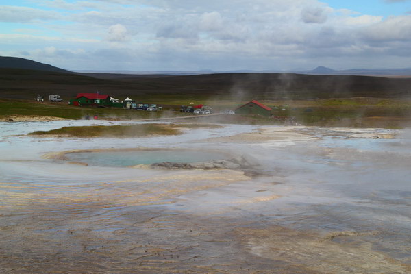 4. 8. 2013 18:44:31: Island 2013 - Hveravellir, horké prameny (Vláďa)