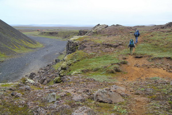 5. 8. 2013 18:51:31: Island 2013 - Cesta z údolí Thjófadalir podél řeky Fúlakvísl (Terka)