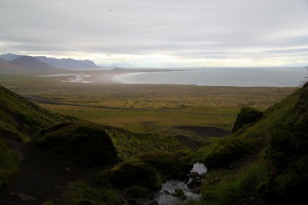 9. 8. 2013 12:26:26: Island 2013 - Poloostrov Snafellsnes, skalní průrva (Vláďa)