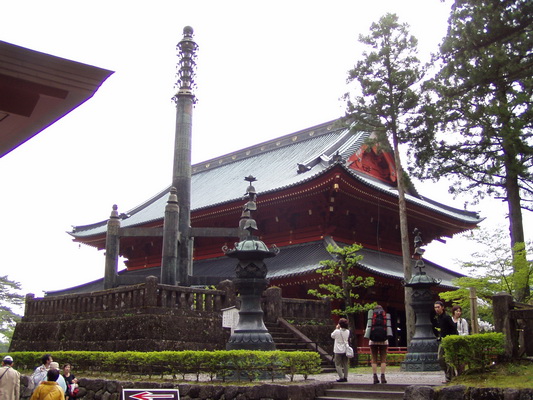 15. 5. 2006 15:24:08: Japonsko 2006 - Nikko - chrám Rinno-ji (Bobek)