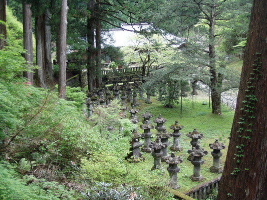 16. 5. 2006 13:21:49: Japonsko 2006 - Nikko - svatyně Futara-san-jinja (Bobek)