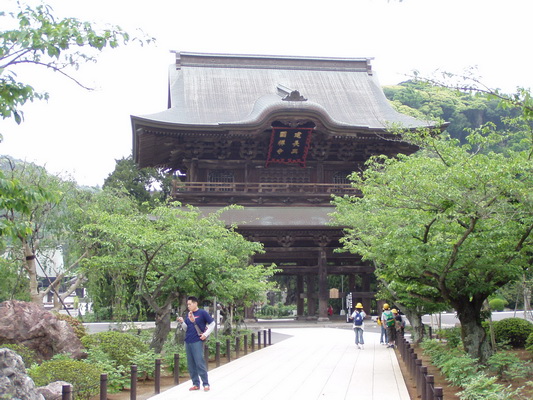 17. 5. 2006 11:56:41: Japonsko 2006 - Kamakura - chrám Kencho-ji (Bobek)