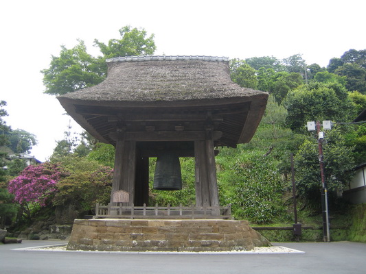 17. 5. 2006 11:58:59: Japonsko 2006 - Kamakura - chrám Kencho-ji (Jehlička)