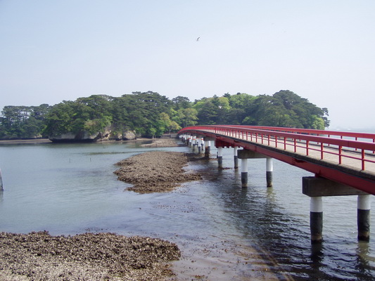18. 5. 2006 13:07:56: Japonsko 2006 - Matsushima - ostrov Fukuura-jima s botanickou zahradou (Bobek)