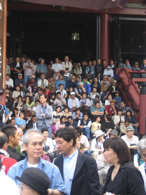 20. 5. 2006 10:51:30: Japonsko 2006 - Tokyo - chrám Senso-ji (Jehlička)