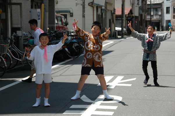 20. 5. 2006 11:22:17: Japonsko 2006 - Tokyo - japonské děti (Petr)