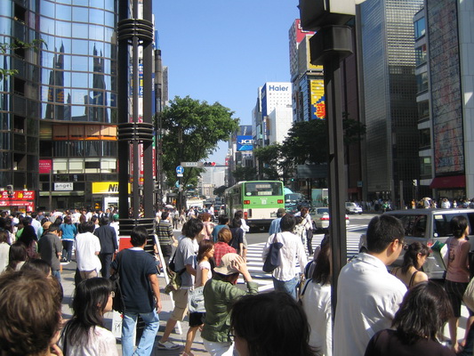 20. 5. 2006 14:51:16: Japonsko 2006 - Tokyo - Ginza (Jehlička)