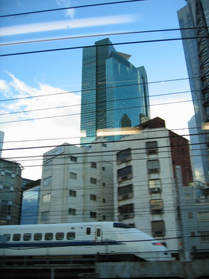 20. 5. 2006 18:20:46: Japonsko 2006 - Tokyo - Shinkansen (Terka)