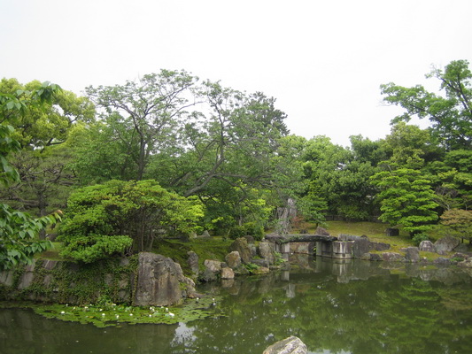 23. 5. 2006 9:26:58: Japonsko 2006 - Kyoto - hrad Nijo-jo (Jehlička)