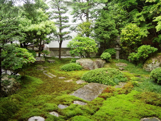 23. 5. 2006 11:40:51: Japonsko 2006 - Kyoto - chrám Nazen-ji (Bobek)
