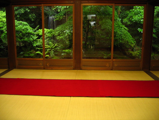23. 5. 2006 11:55:48: Japonsko 2006 - Kyoto - chrám Nazen-ji (Terka)