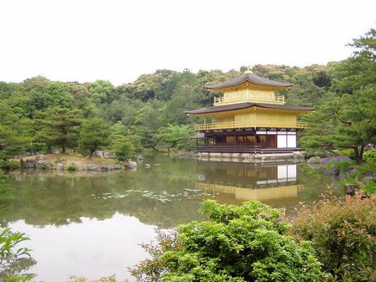 26. 5. 2006 9:12:09: Japonsko 2006 - Kyoto - chrám Kinkaku-ji (zlatý chrám) (Bobek)