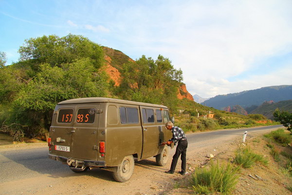 10. 8. 2014 18:07:45: Kyrgyzstán - Cesta z Karakolu do Jeti Oguz (Terka)