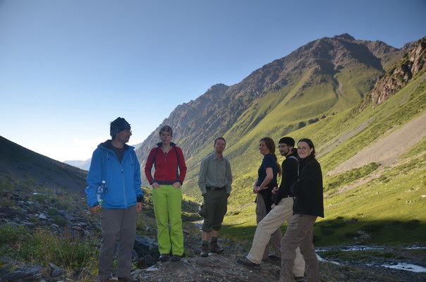 11. 8. 2014 17:41:56: Kyrgyzstán - 1. den treku, odpolední výlet nad vodopád (Králík)