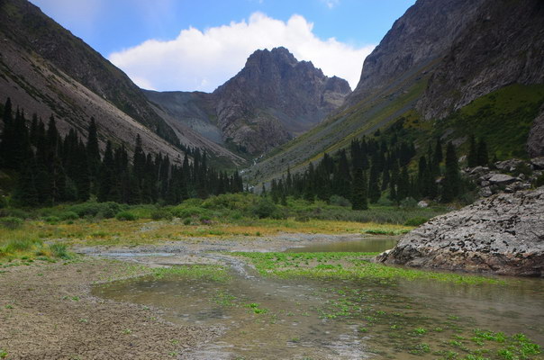 13. 8. 2014 11:45:40: Kyrgyzstán - 3. den treku, cesta k jezeru Ala-köl (Králík)