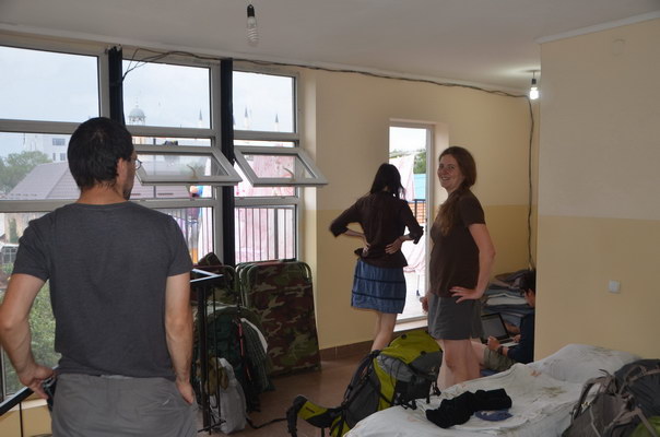 16. 8. 2014 18:24:40: Kyrgyzstán - Biškek, hostel Sakura (Králík)
