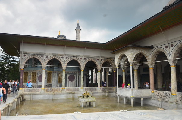 18. 8. 2014 15:14:56: Istanbul - Palác Topkapi (Králík)