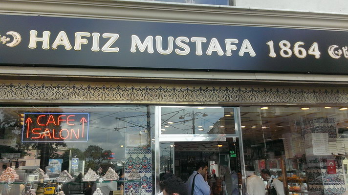 18. 8. 2014 17:10:30: Istanbul - Cukrárna Hafiz Mustafa (Vláďa)