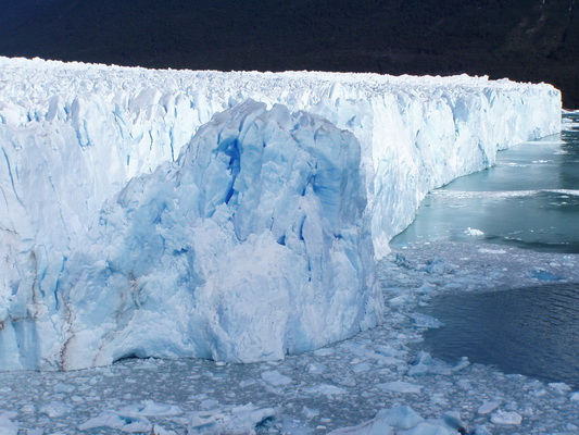 2. 12. 2005 10:21:15: Argentina 2005 - ledovec Perito Moreno (Bobek)