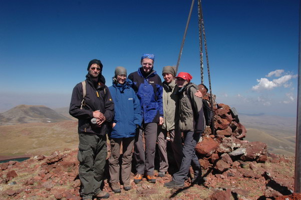 13. 9. 2010 14:08:03: Arménie 2010 - vrchol Aždahaku (3596 m.n.m.) (Králík)