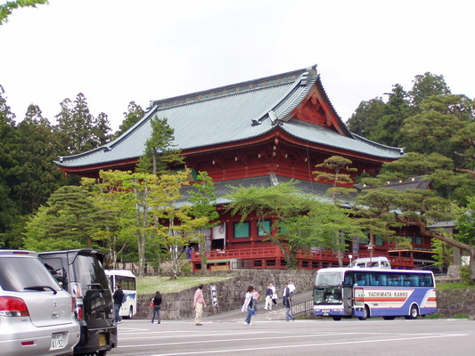 15. 5. 2006 15:12:00: Japonsko 2006 - Nikko - chrám Rinno-ji (Bobek)