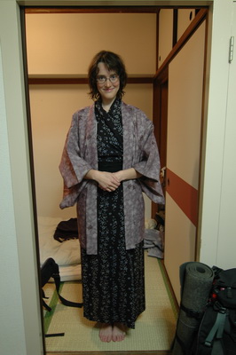 16. 5. 2006 21:09:04: Japonsko 2006 - Terka v kimonu (Petr)