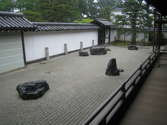 23. 5. 2006 11:42:43: Japonsko 2006 - Kyoto - chrám Nazen-ji (Jehlička)