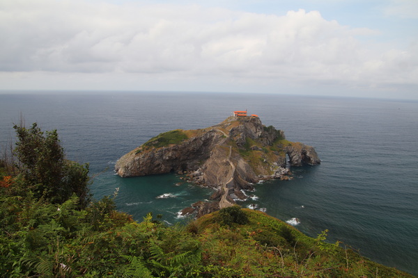 15.08.2026 16:58:51: Kantábrie 2026 - Gaztelugatxe (Dračí kámen) (Vláďa)