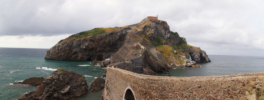 15. 8. 2026 17:14:01: Kantábrie 2026 - Gaztelugatxe (Dračí kámen)