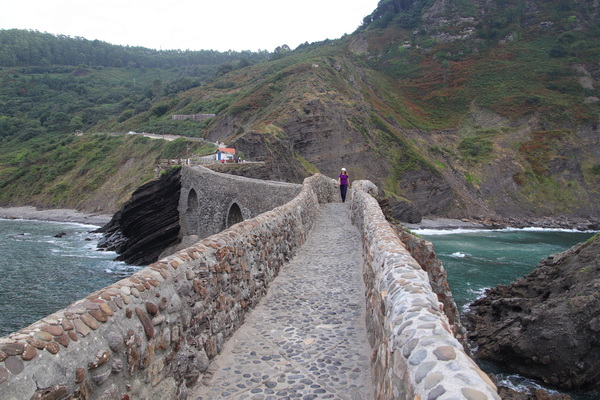 15.08.2026 17:19:53: Kantábrie 2026 - Gaztelugatxe (Dračí kámen) (Vláďa)