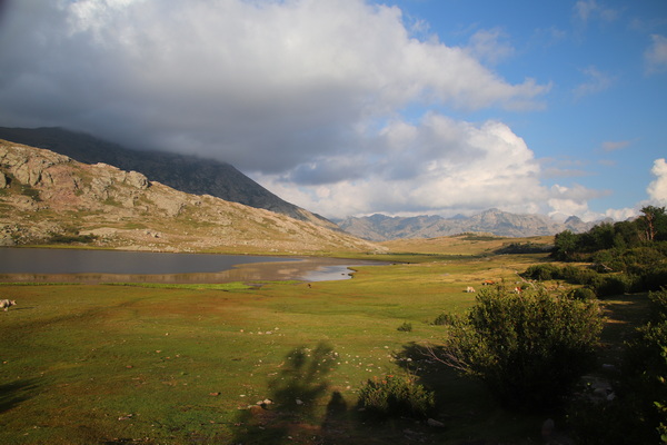 06.08.2024 18:55:37: Korsika 2024 - Jezero Nino (Vláďa)