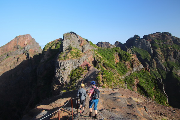19. 8. 2021 9:07:35: Madeira 2021 - Cesta z Pico do Arieiro na Pico Ruivo (Vláďa)