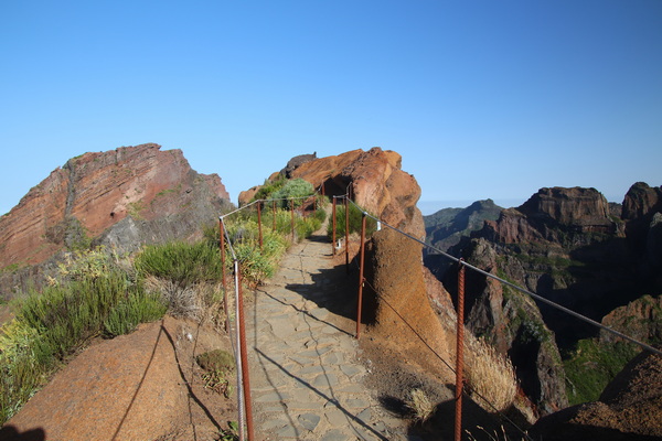 19. 8. 2021 9:24:37: Madeira 2021 - Cesta z Pico do Arieiro na Pico Ruivo (Vláďa)