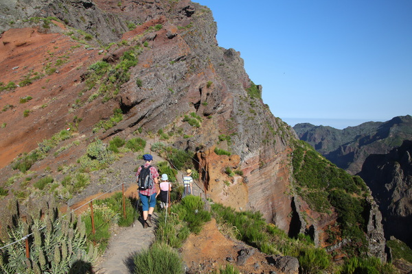 19. 8. 2021 9:33:31: Madeira 2021 - Cesta z Pico do Arieiro na Pico Ruivo (Vláďa)