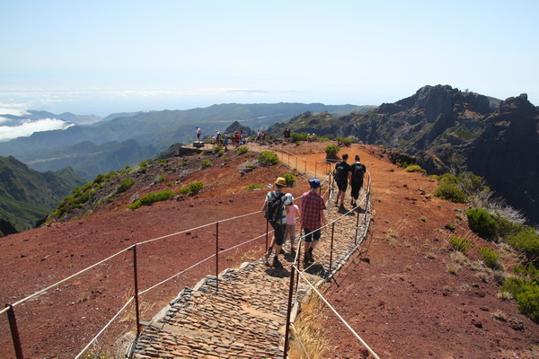 19. 8. 2021 12:13:41: Madeira 2021 - Cesta z Pico do Arieiro na Pico Ruivo (Vláďa)