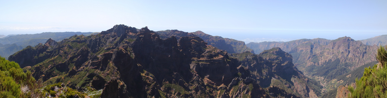 19. 8. 2021 12:15:59: Madeira 2021 - Cesta z Pico do Arieiro na Pico Ruivo (Vláďa)