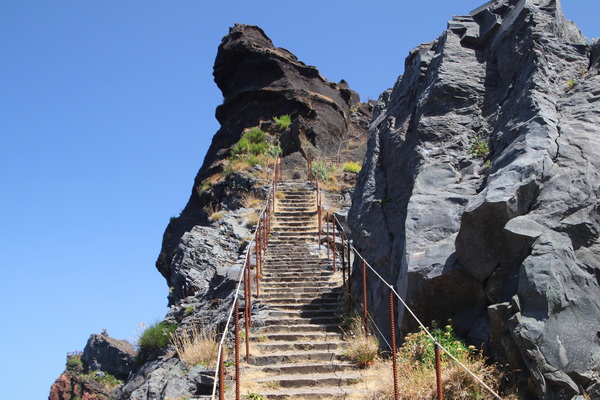 19. 8. 2021 15:28:13: Madeira 2021 - Cesta z Pico do Arieiro na Pico Ruivo (Vláďa)