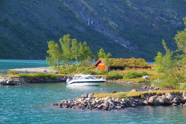 16. 8. 2016 9:08:54: Norsko 2016 - Jotunheimen - Cesta lodí přes jezero Gjende, Muburu (Vláďa)