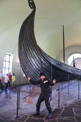 21. 8. 2016 11:08:38: Norsko 2016 - Oslo - Muzeum vikingských lodí (Terka)