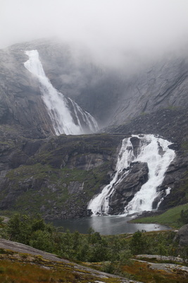 9. 8. 2022 15:18:55: Norsko 2022 - Cesta od jezera Lonavatnet k vodopádu Sotefossen - Sotefossen (Vláďa)