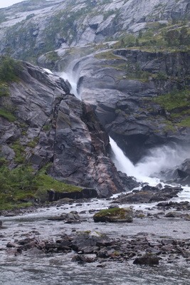 10. 8. 2022 8:01:36: Norsko 2022 - Cesta od vodopádu Sotefossen do Kinsarviku - Nykkjesoyfossen (Vláďa)
