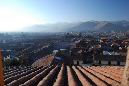 14. 9. 2007 6:22:35: Peru 2007 - Cuzco - výhled z hostelu (Dond)