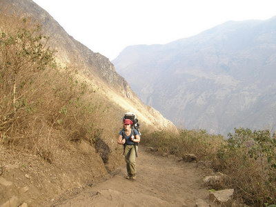 15. 9. 2007 16:13:49: Peru 2007 - 2. den treku - výstup (Bobek)
