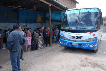 23. 9. 2007 11:23:32: Peru 2007 - Cuzco - autobusové nádraží (Dond)