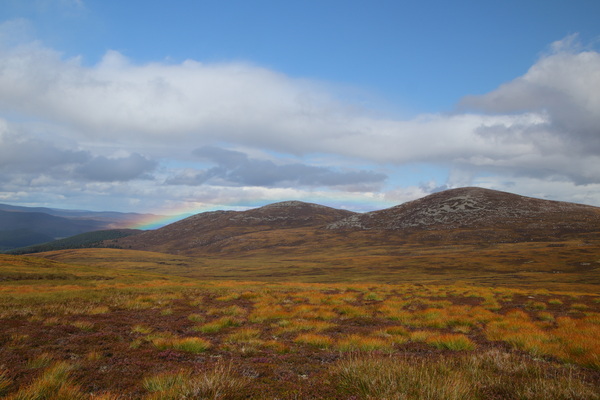 23. 8. 2024 15:15:14: Skotsko 2024 - Cesta od Loch Muick ke Glenbeg Burn