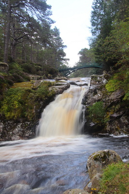 23.08.2024 16:46:21: Skotsko 2024 - Cesta od Loch Muick ke Glenbeg Burn, Falls of Garbh Allt (Vláďa)